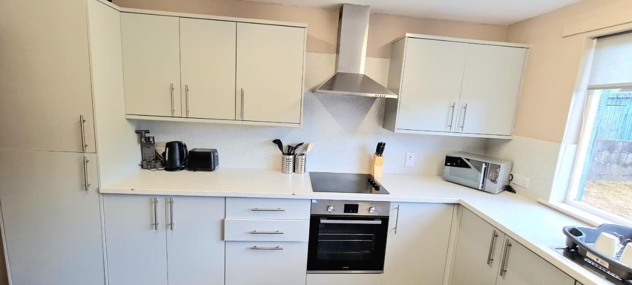Modern Guest House - Central Inverness - Complimentary Snacks - Free Parking Exterior photo