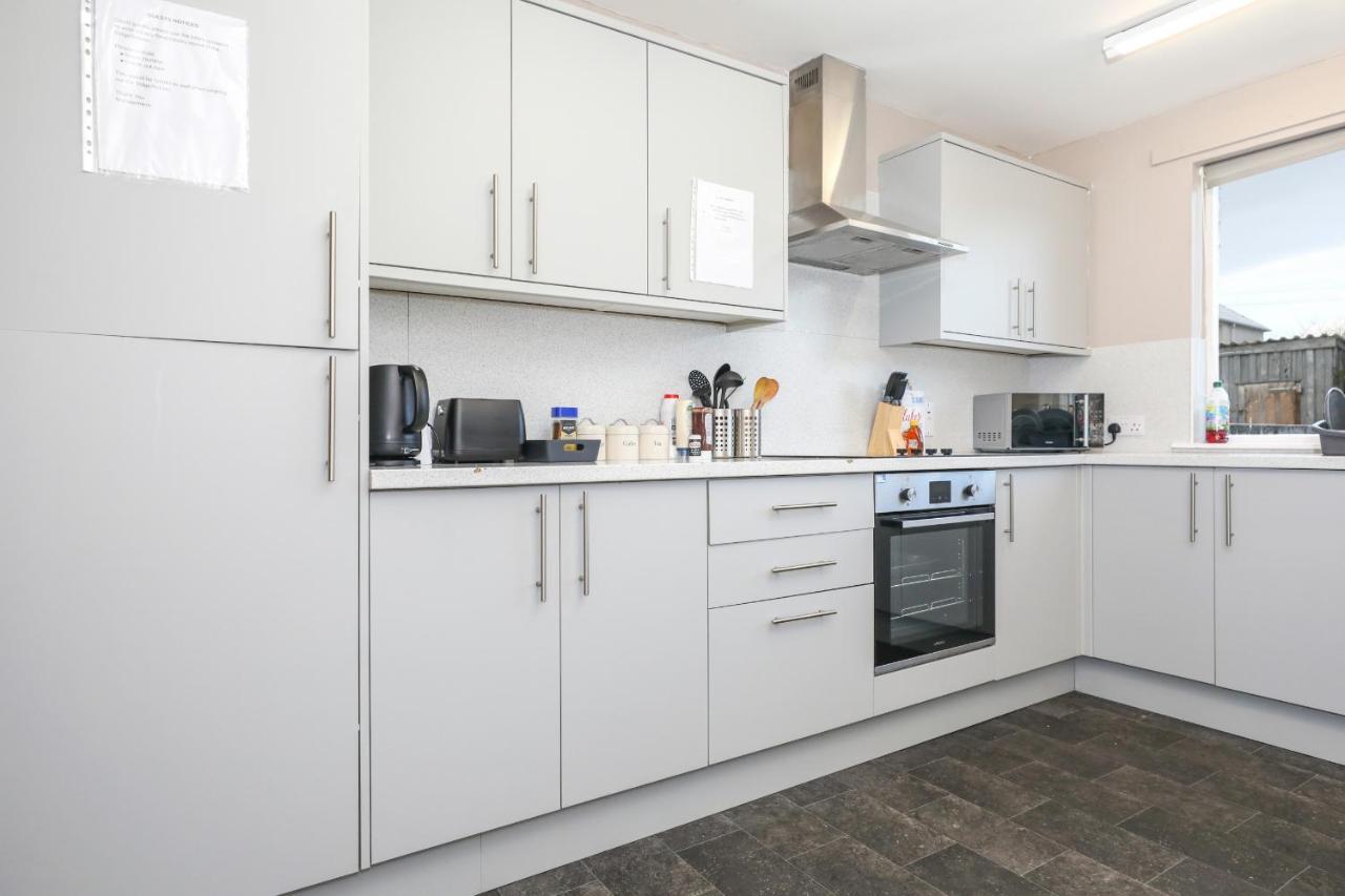 Modern Guest House - Central Inverness - Complimentary Snacks - Free Parking Exterior photo