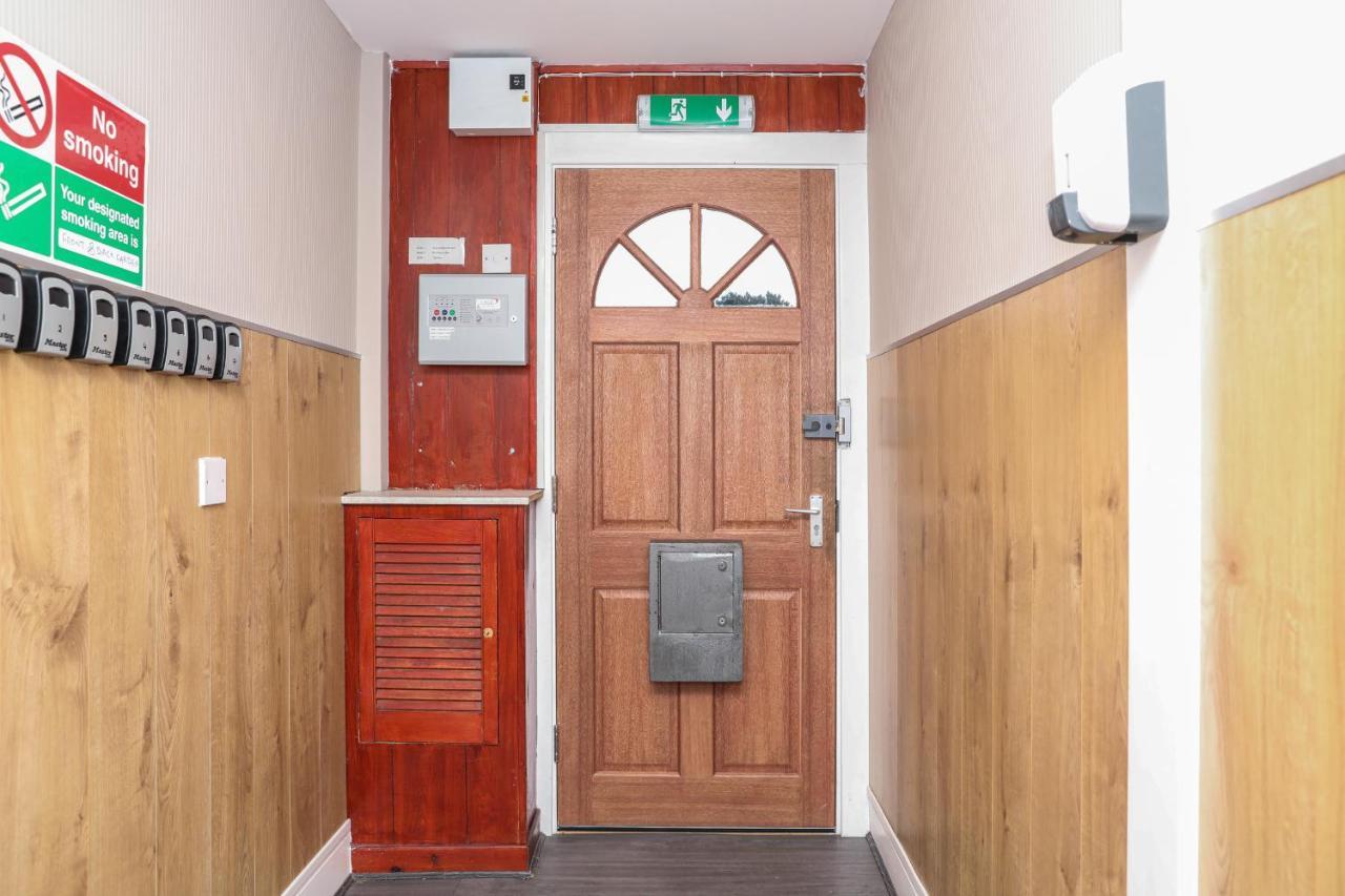 Modern Guest House - Central Inverness - Complimentary Snacks - Free Parking Exterior photo