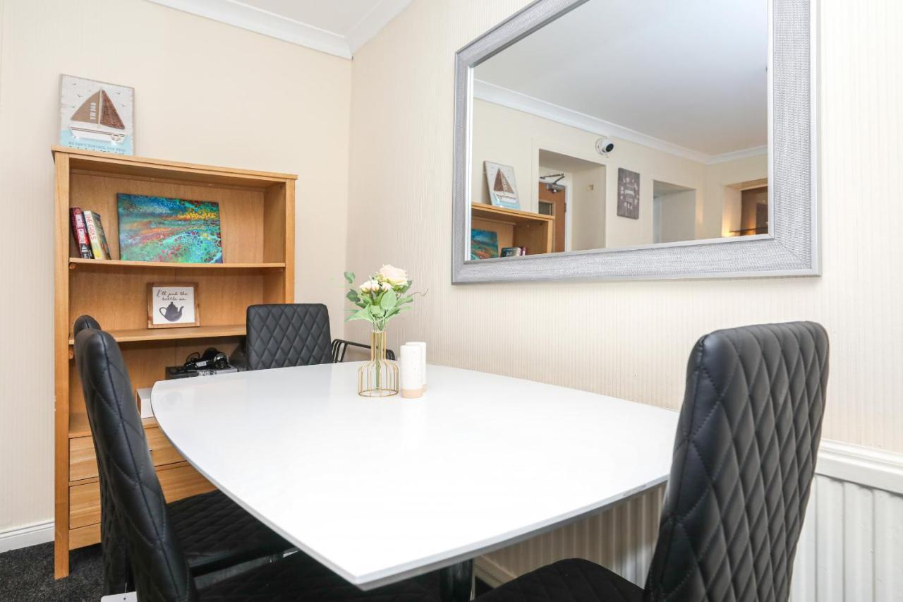 Modern Guest House - Central Inverness - Complimentary Snacks - Free Parking Exterior photo