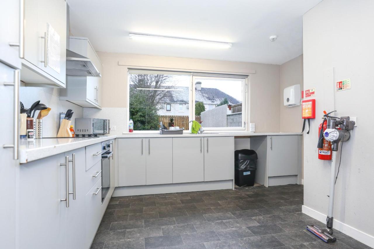 Modern Guest House - Central Inverness - Complimentary Snacks - Free Parking Exterior photo