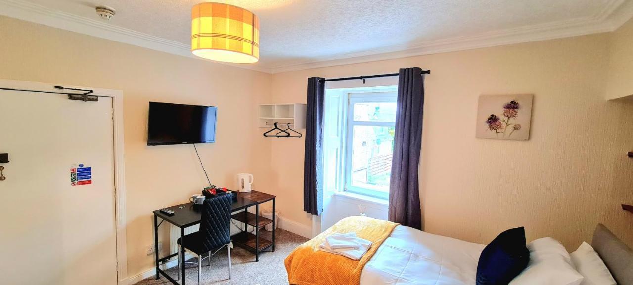 Modern Guest House - Central Inverness - Complimentary Snacks - Free Parking Exterior photo