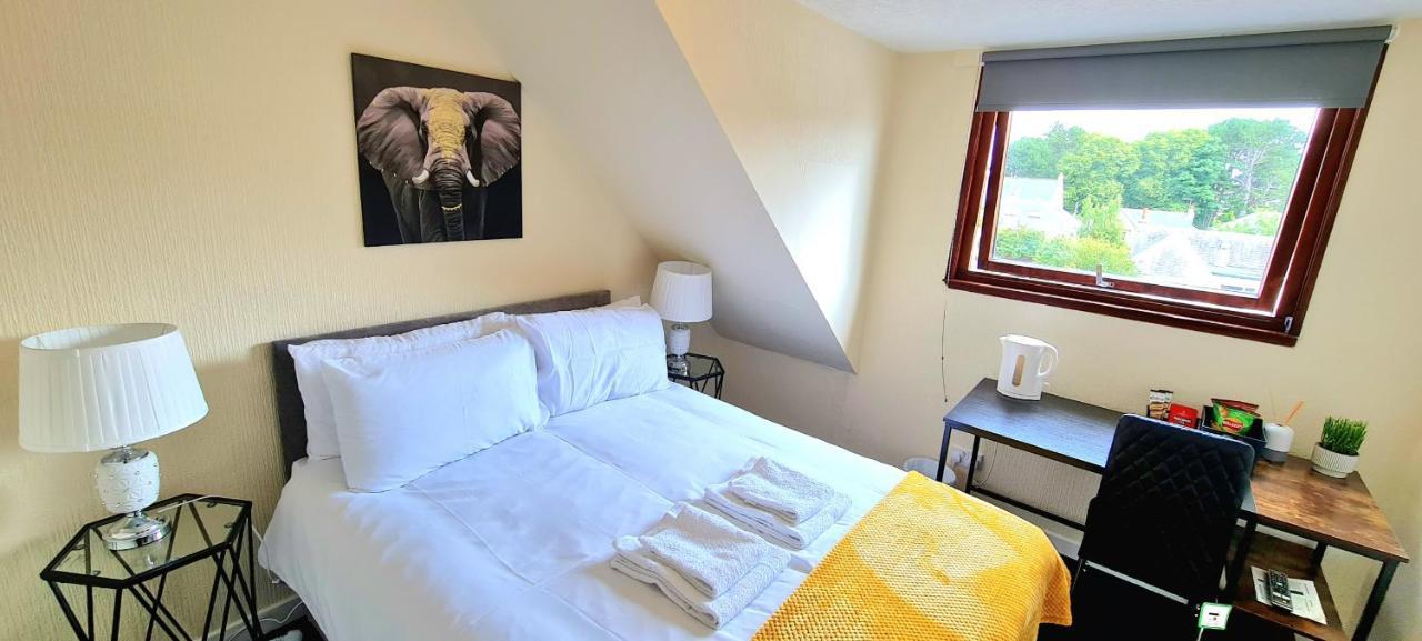 Modern Guest House - Central Inverness - Complimentary Snacks - Free Parking Exterior photo