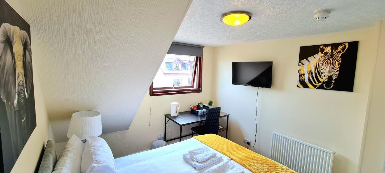 Modern Guest House - Central Inverness - Complimentary Snacks - Free Parking Exterior photo